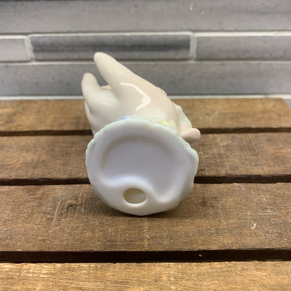 Porcelain Figurine "In God's Hands" Sleeping Child - Picture 5 of 5